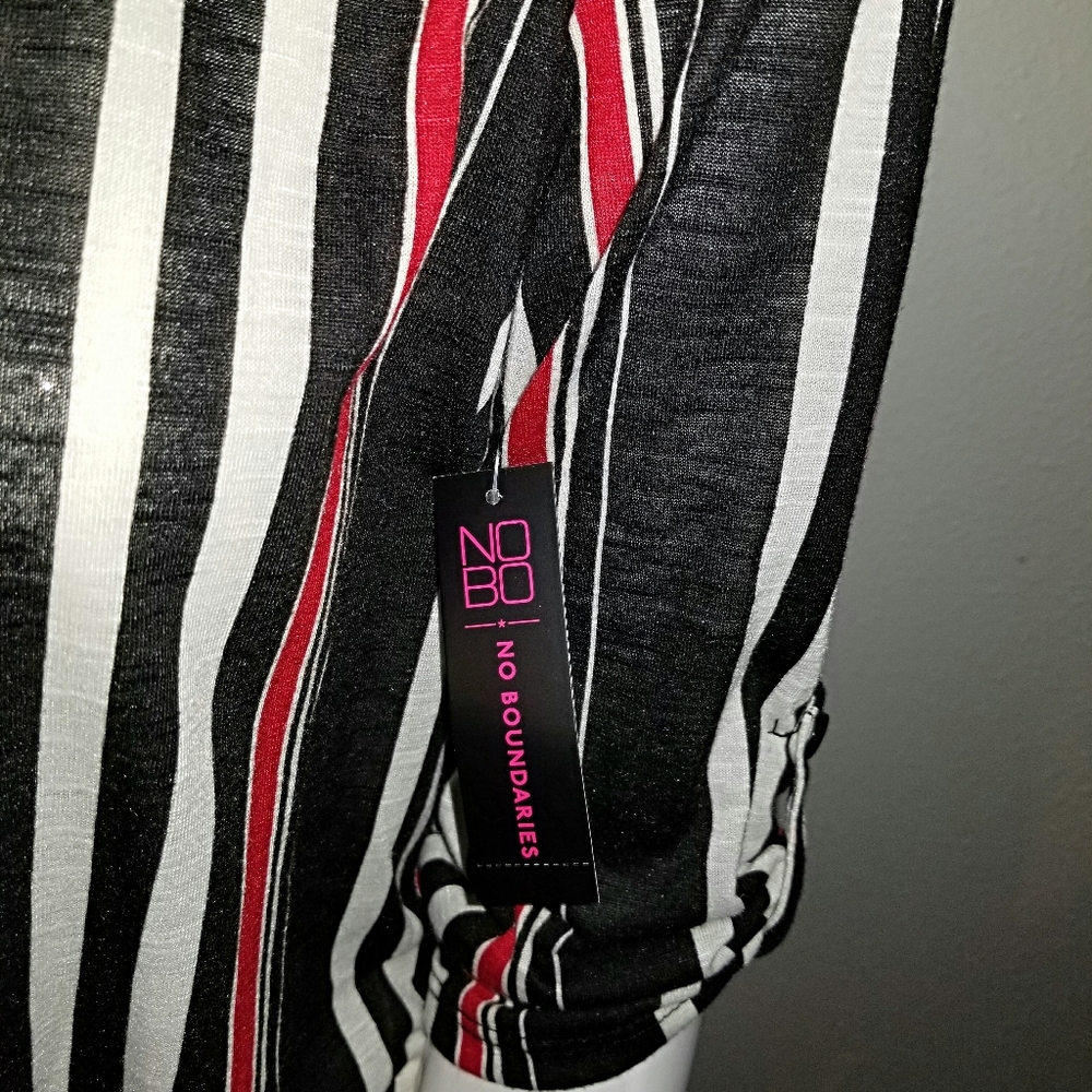 Blouse - Picture 2 of 3